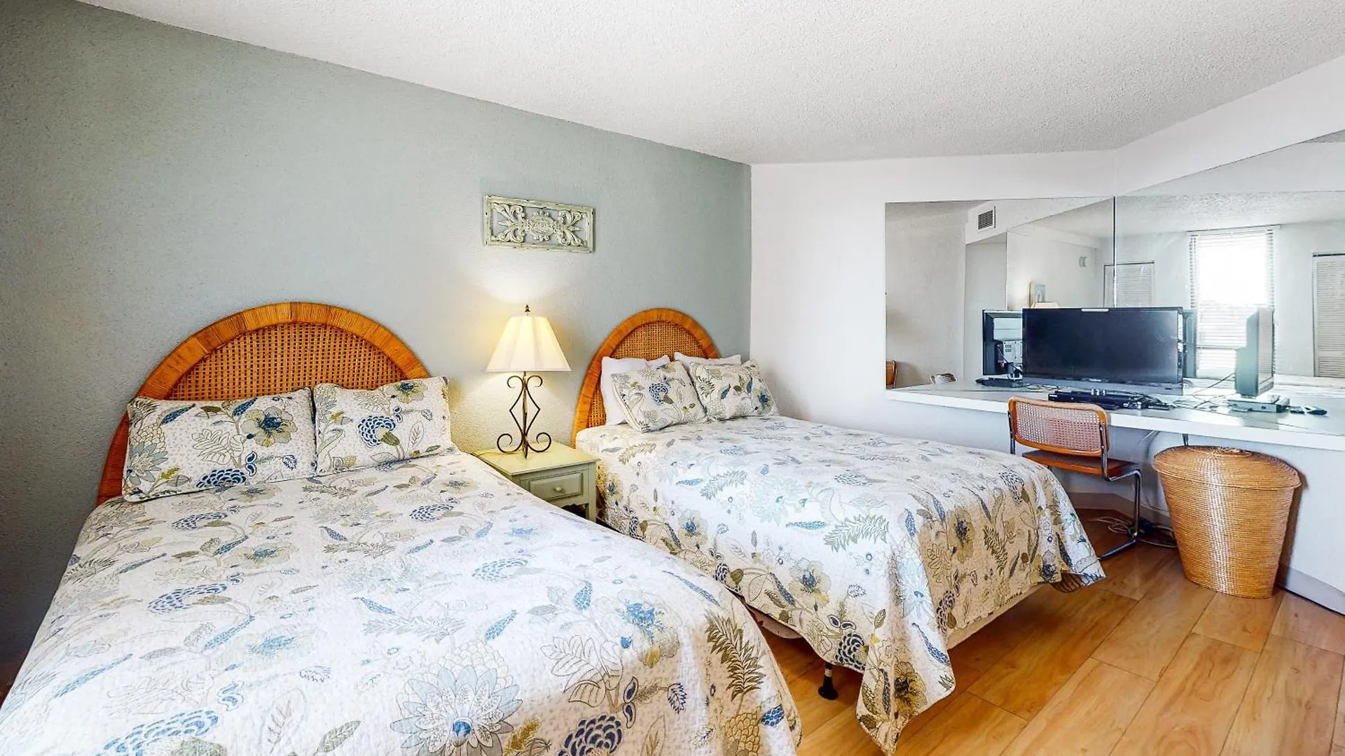Pyramid Villa Ocean City Holiday home
